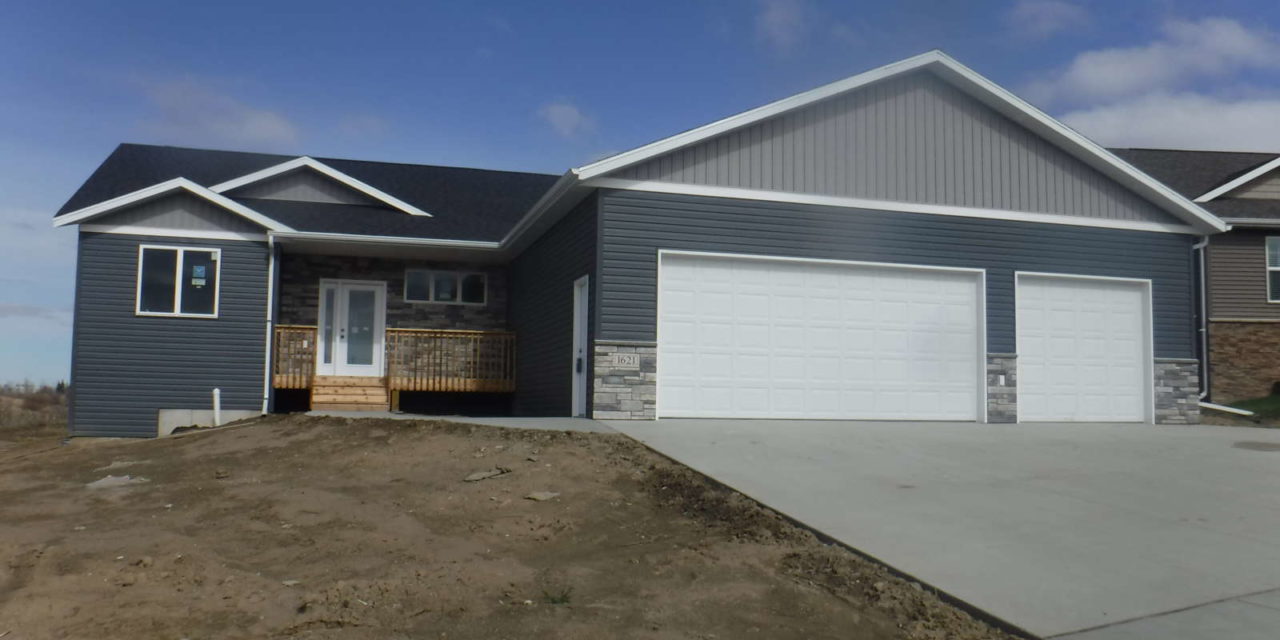 For Sale: 1621 Plains Bend, Mandan ND